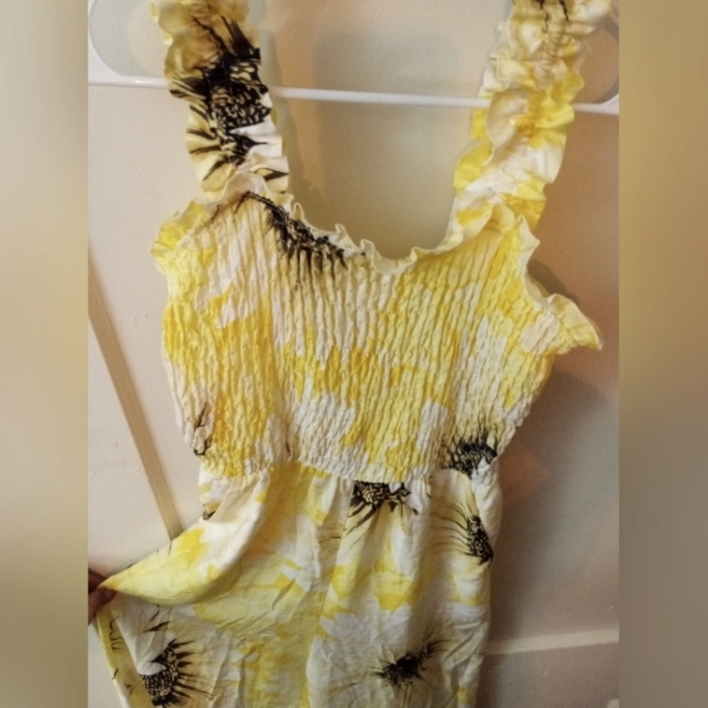 H&m Sunflower Smocked Jumpsuit/Romper with pockets Womens Size XS - Picture 8 of 8
